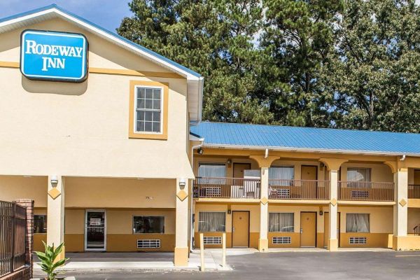 Rodeway Inn Calhoun
